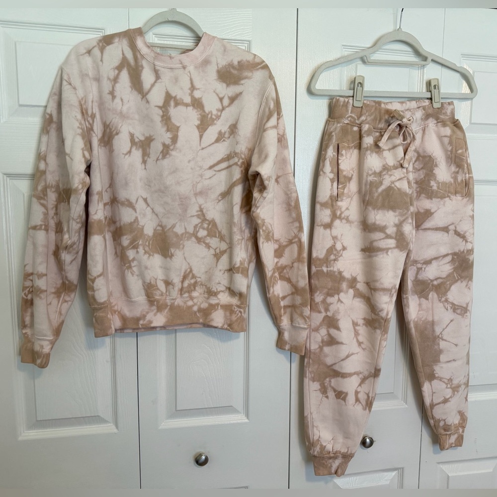 Tie-Dye Sweatshirt and Joggers Set